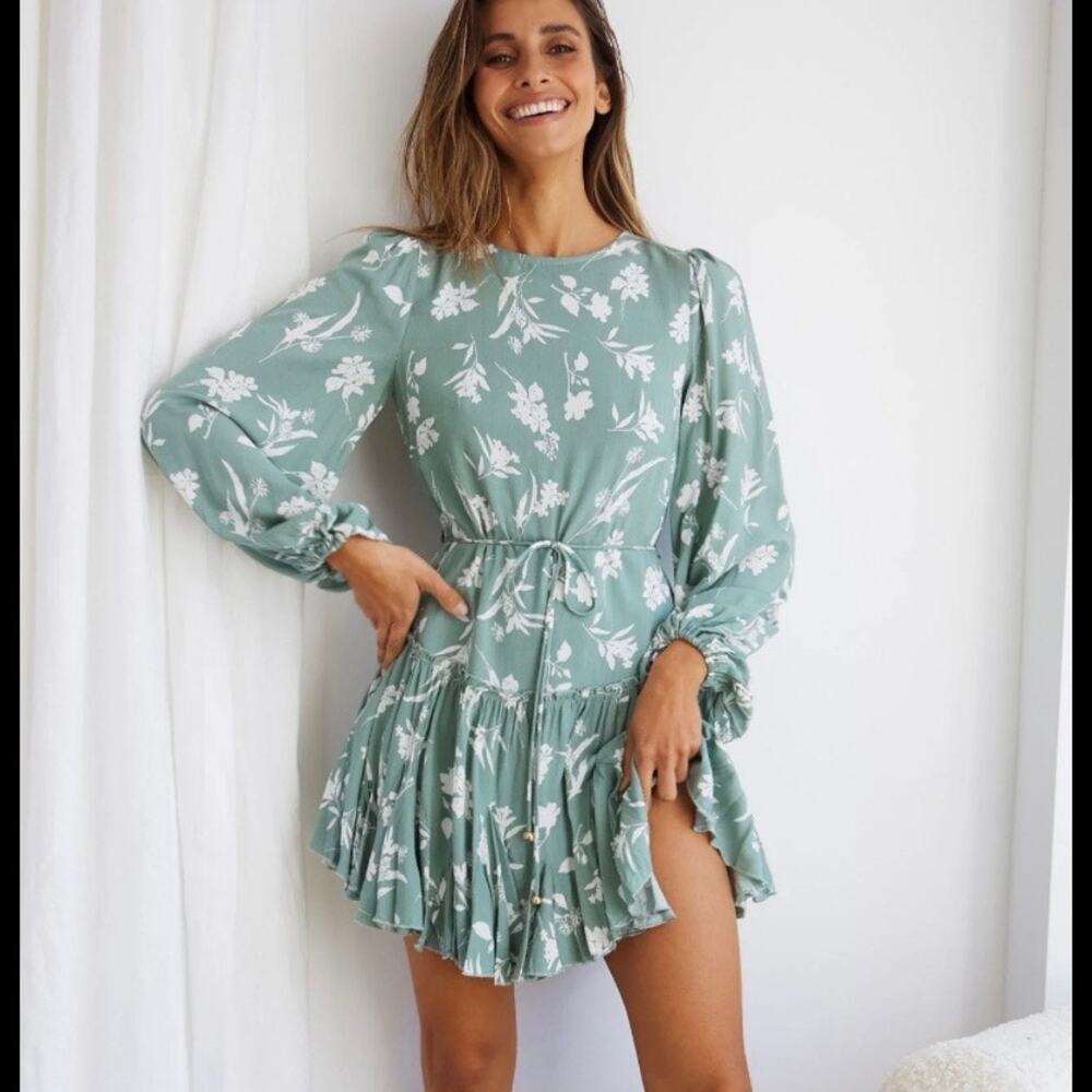 Saints + Secrets Women's Sage Green & White Floral Mini Swing Dress Size Large